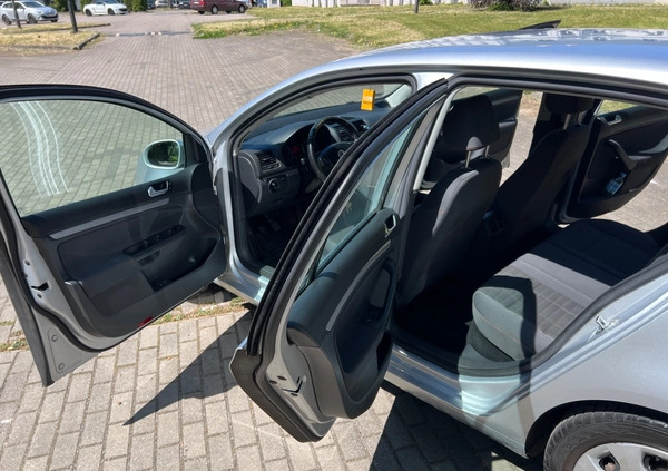 Volkswagen Golf cena 12900 przebieg: 157000, rok produkcji 2006 z Białystok małe 172